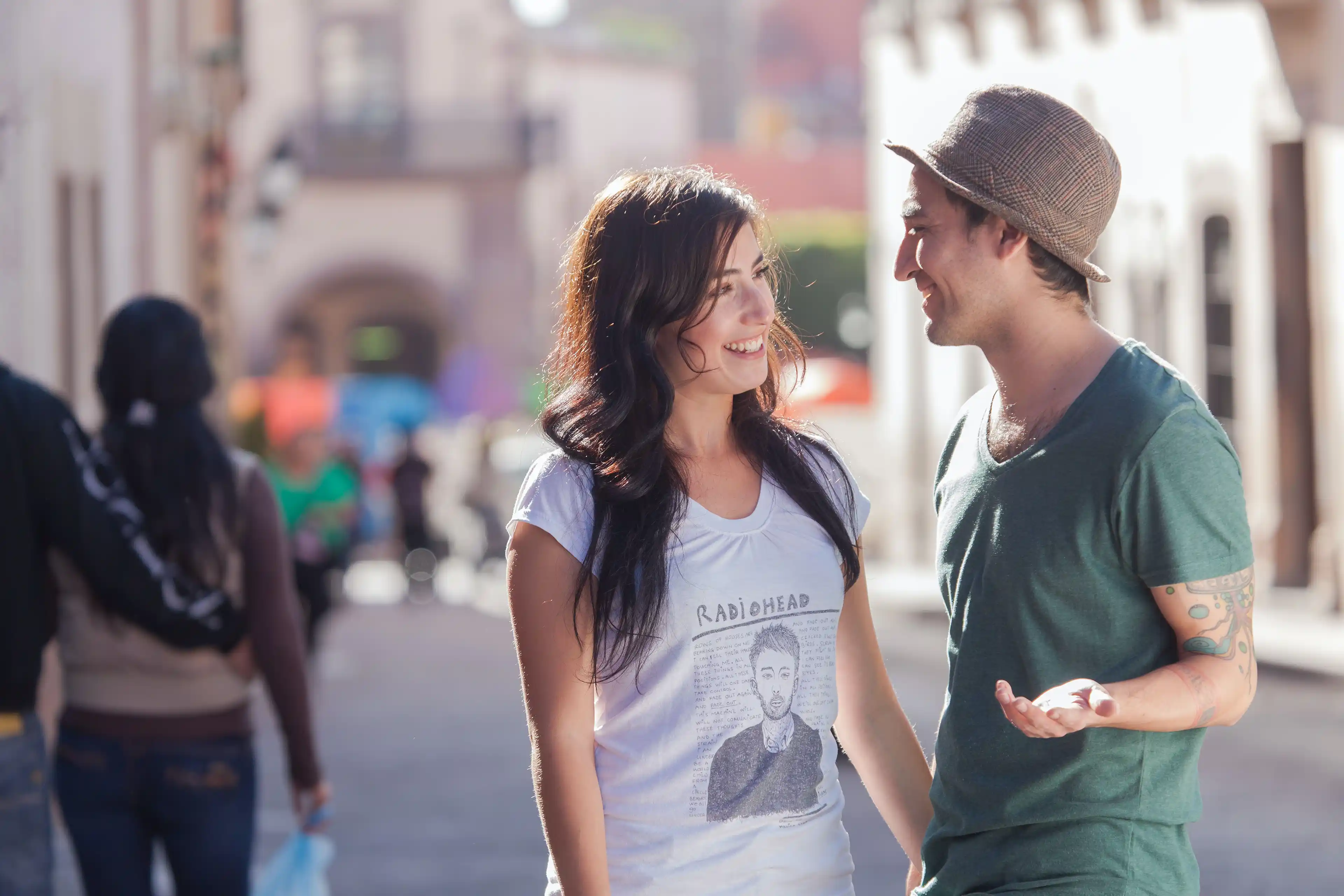 5 Ways To Go from A Stranger To The Guy She Can’t Wait To See Again